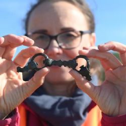 Archeologové našli v místě budoucí dálnice u Olomouce hroby z doby kamenné a Velké Moravy