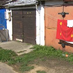 Garáže v Karviné neoprávněně obsazují lidé bez domova