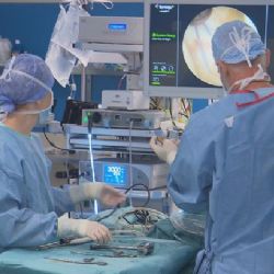 Méně naplánovaných operací i ambulantní péče. Nemocnice se připravují na omezený režim