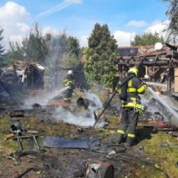 V Otinovsi na Prostějovsku vybuchl dům. Jeden člověk zemřel
