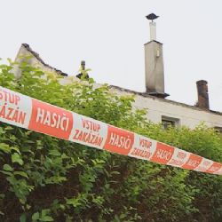 Za explozi v Otinovsi může výroba pyrotechniky, tvrdí část místních. Policie příčiny vyšetřuje