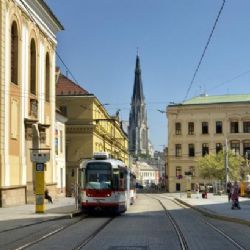 Zastupitelé Olomouce schválili memorandum o převodu Hanáckých kasáren na kraj