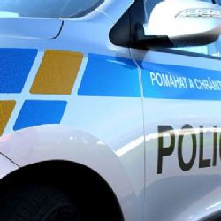 Zachránili ženu z řeky