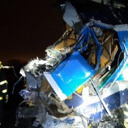 Vlak narazil do nákladu: zranění, škoda vysoká