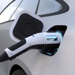 Česká města mění pravidla pro parkování elektromobilů
