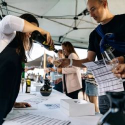 Festival vína: 350 druhů, cimbálová muzika a samoobsluha