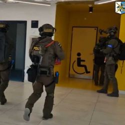 Policie v Ostravě nacvičovala reakci na útok na univerzitě