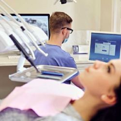 Nový Jičín láká budoucí zubaře stipendiem 250 tisíc Kč