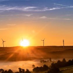 Osm větrných elektráren na Opavsku: levná elektřina a podpora starostů