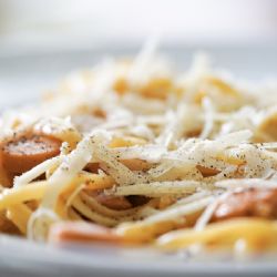 Děti ohrožené chudobou dostanou příští rok jídlo ve škole zdarma