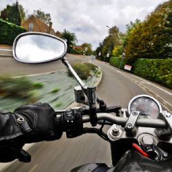 Interaktivní aplikace připraví motorkáře na provoz, formou hry jim ukáže nebezpečné situace