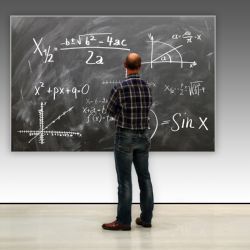 Mzda učitelů vzrostla o 9 % a překročila 43 tisíc Kč