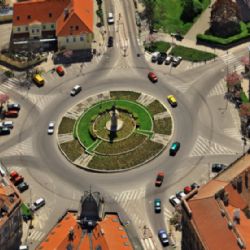 Nové zkušební otázky v autoškolách lépe připraví uchazeče, poprvé i díky videím