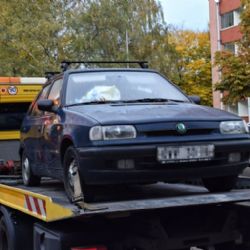 Poruba odstraní další nepojízdná vozidla z ulic