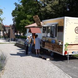 Ve Smetanových sadech přibyla kavárna