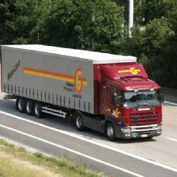 Kamiony trápí Bílou, záchrana v nedohlednu