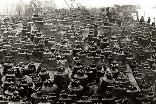 Foto: Zvony, odcizené během druhé světové války se vracejí