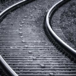 Krnov bojuje za zachování vlakových spojů: Obyvatelé nesouhlasí s omezením