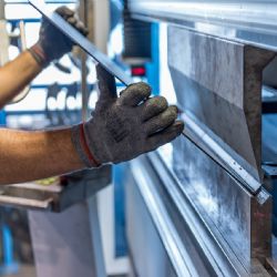 Modernizace a nová pracovní místa: Strojmetal vs Siemens a GTP