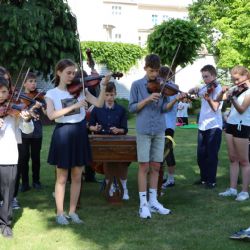 Výstava archivních fotografií opavské umělecké školy