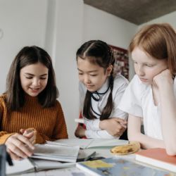 Kam po základce? Deváťákům s rozhodnutím pomůže veletrh středních škol